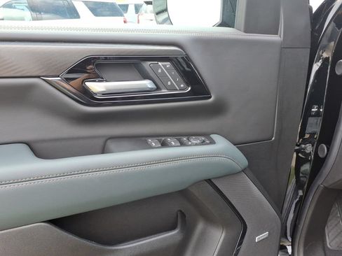 New 2026 GMC Yukon AT4 w/ AT4 Premium Plus Package AWD/4WD image 13