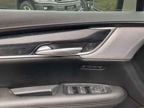 Used 2023 Cadillac XT5 Premium Luxury image 24