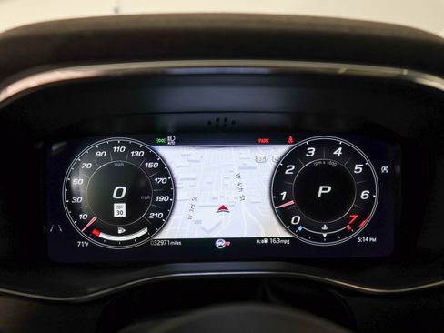 Used 2021 Jaguar F-PACE SVR image 29