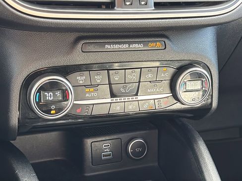 Used 2021 Ford Escape SEL image 32