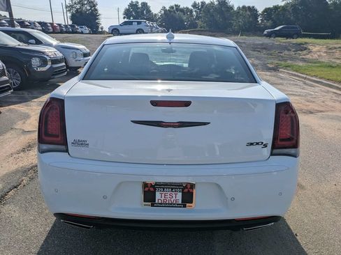 Used 2023 Chrysler 300 S RWD image 4