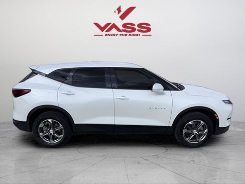 Used 2024 Chevrolet Blazer LT FWD image 6