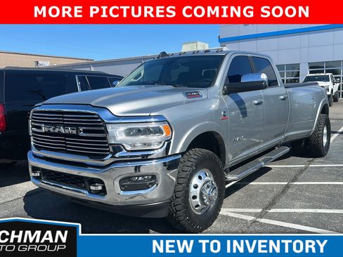 Used 2022 RAM 3500 Laramie w/ Chrome Appearance Group AWD/4WD image 4
