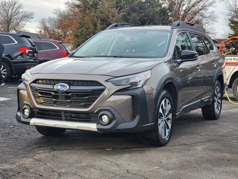 Used 2024 Subaru Outback Limited AWD/4WD image 3