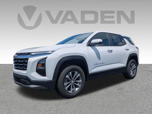 New 2026 Chevrolet Equinox LT w/ Safety and Technology Package FWD image 2