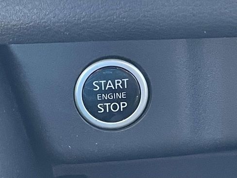 Used 2023 Nissan Rogue SL FWD image 22