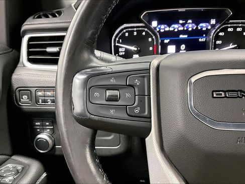 Used 2021 GMC Yukon Denali w/ Denali Premium Package AWD/4WD image 25
