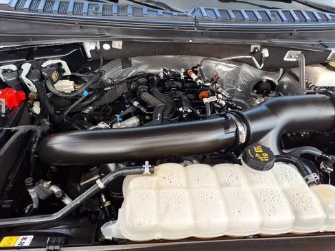 Used 2023 Ford Expedition Limited image 16