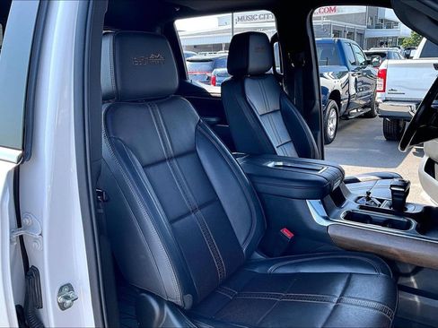 Used 2022 Chevrolet Silverado 1500 High Country w/ High Country Premium Package AWD/4WD image 29