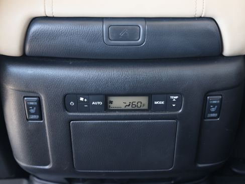 Used 2024 Nissan Armada Platinum w/ Captain's Chairs Package AWD/4WD image 14