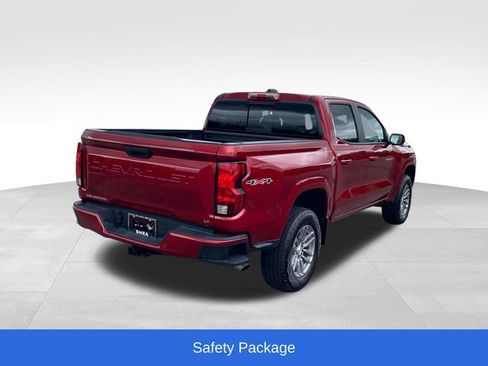 Used 2024 Chevrolet Colorado LT w/ LT Convenience Package AWD/4WD image 3