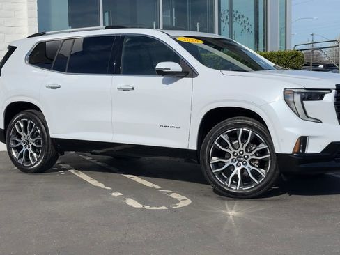 New 2026 GMC Acadia Denali Ultimate image 2