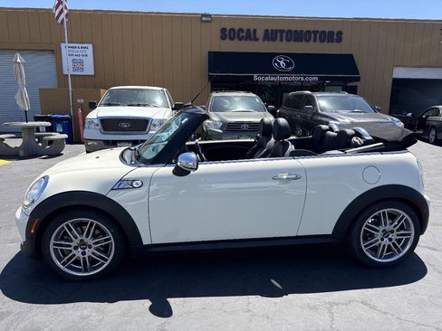 Used 2011 MINI Cooper S FWD image 2