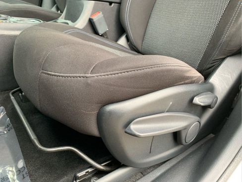 Used 2020 Jeep Cherokee Latitude w/ Cold Weather Group image 28