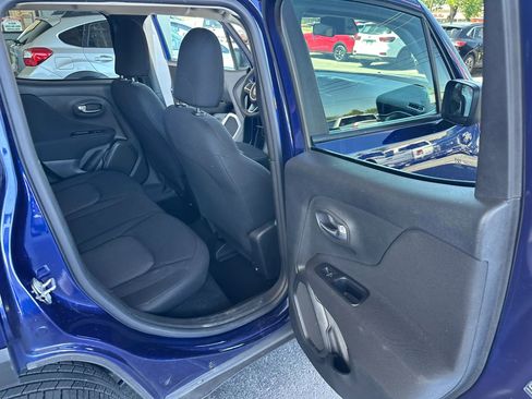 Used 2021 Jeep Renegade Sport w/ Sport Appearance Group AWD/4WD image 13