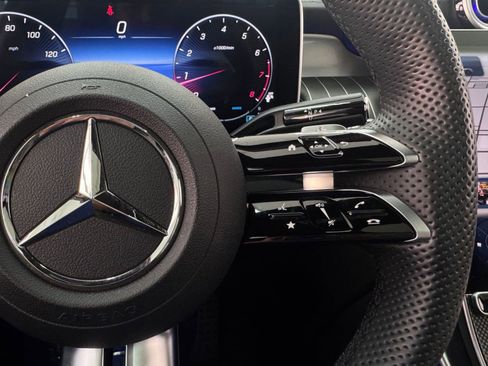 Used 2023 Mercedes-Benz GLC 300 image 28