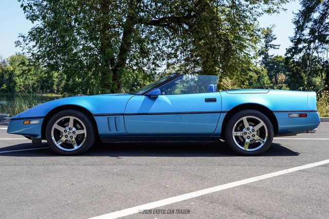 Used 1988 Chevrolet Corvette Convertible RWD image 3