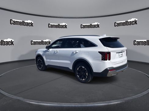 Certified 2025 Kia Sorento S w/ Panoramic Sunroof Package FWD image 5