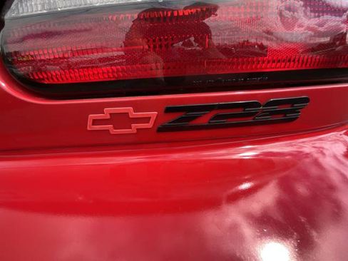 Used 1993 Chevrolet Camaro Z28 RWD image 18