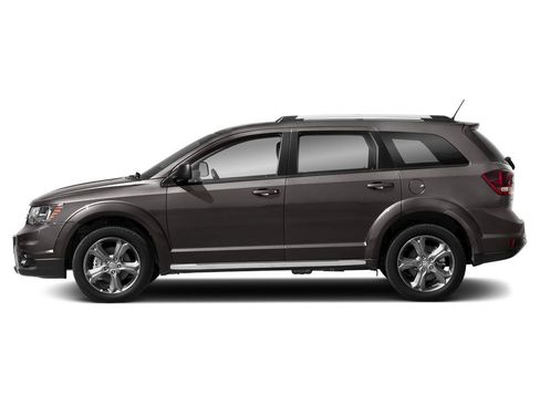 Used 2019 Dodge Journey SE FWD image 3