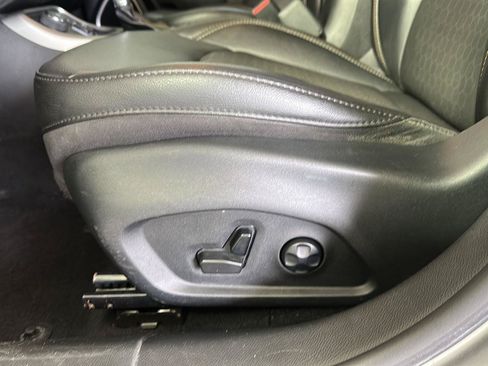 Used 2021 Jeep Compass Latitude w/ Convenience Group AWD/4WD image 9
