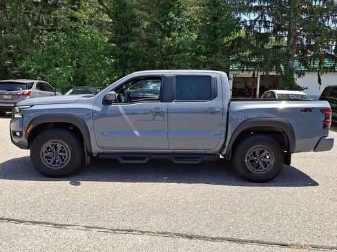 Used 2025 Nissan Frontier PRO-4X AWD/4WD image 5