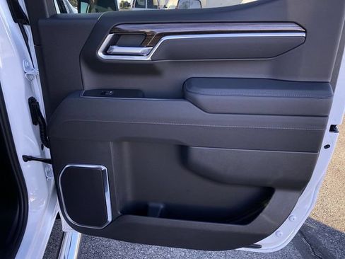 Certified 2026 Chevrolet Silverado 1500 LT w/ LPO, Liner Protection Package AWD/4WD image 40