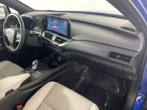 Used 2025 Lexus UX 300h AWD w/ Cold Area Package image 34