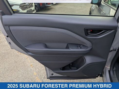 Certified 2025 Subaru Forester Premium AWD/4WD image 29