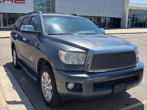 Used 2013 Toyota Sequoia Platinum AWD/4WD image 2
