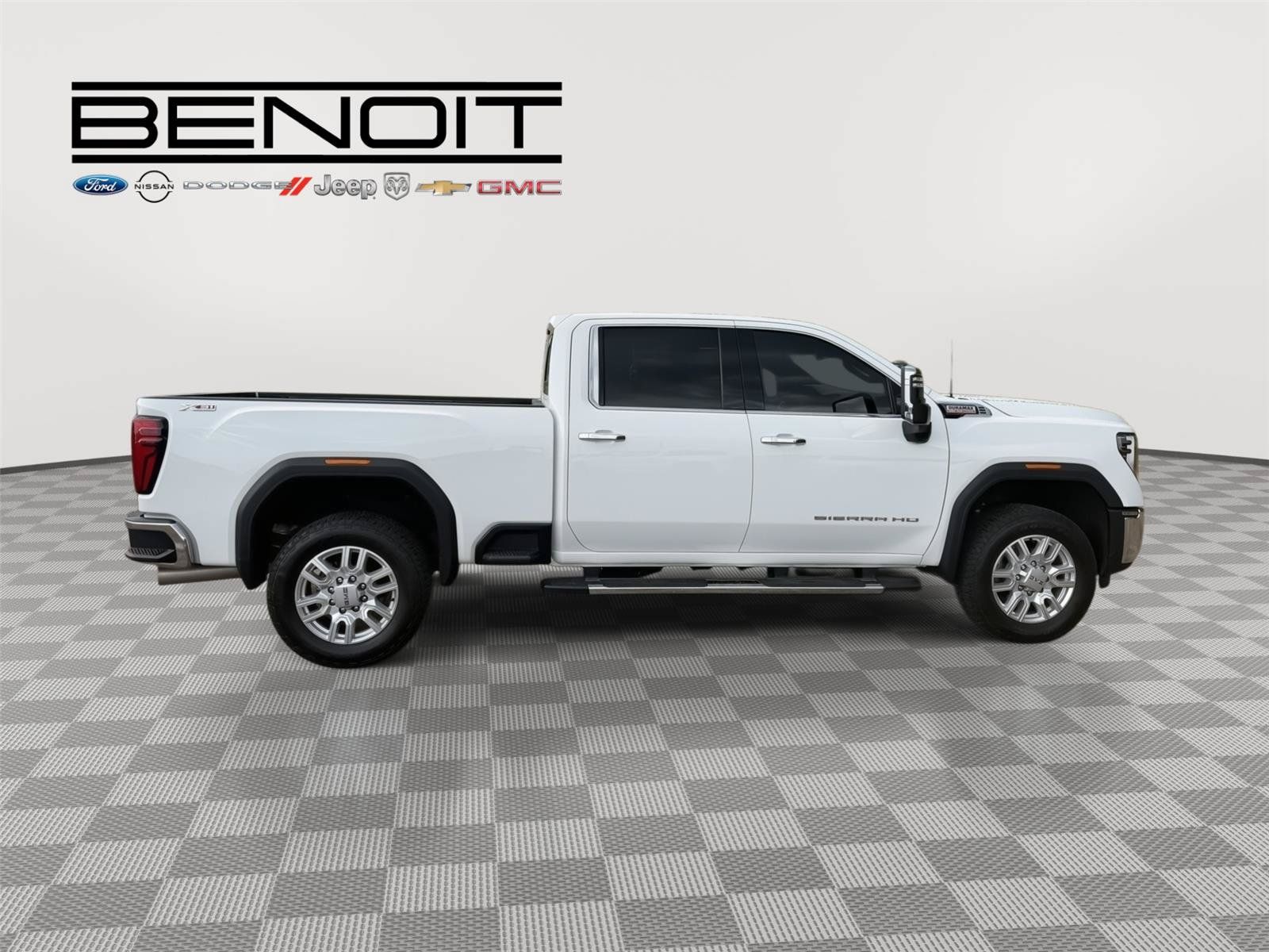 Used 2024 GMC Sierra 2500 SLT w/ SLT Premium Package AWD/4WD image 6