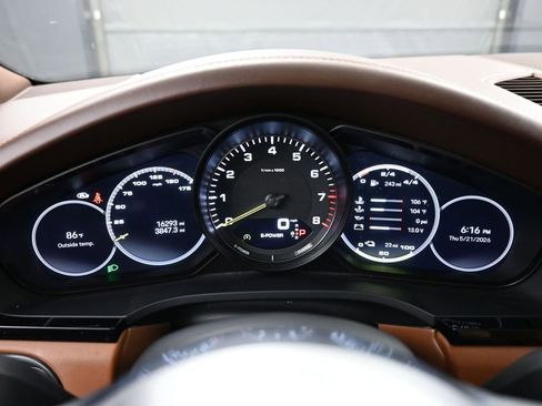 Certified 2023 Porsche Cayenne Platinum Edition AWD/4WD image 19