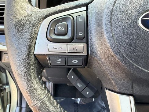 Used 2018 Subaru Forester 2.5i Touring AWD/4WD image 22