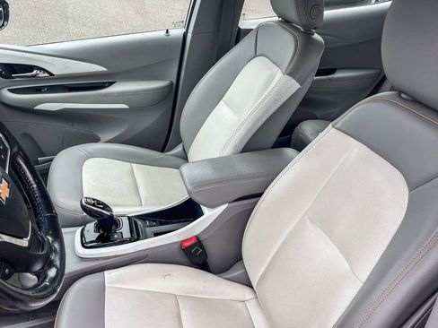 Used 2019 Chevrolet Bolt Premier w/ Infotainment Package image 9