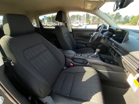Used 2026 Honda HR-V LX image 13
