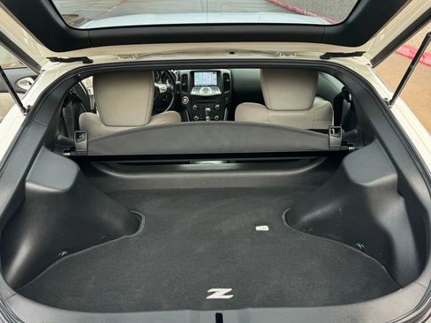 Used 2014 Nissan 370Z Touring w/ Sport Package image 5