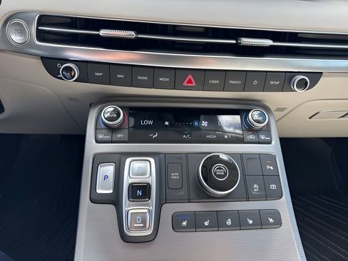Used 2025 Hyundai Palisade Calligraphy FWD image 24