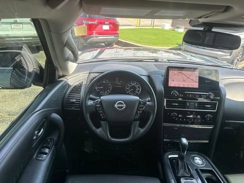 Used 2022 Nissan Armada SV w/ SV Appearance Package RWD image 27
