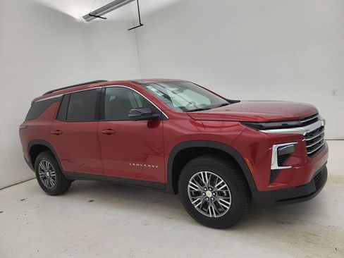 New 2026 Chevrolet Traverse LT w/ Driver Confidence Package image 1