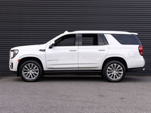 Used 2023 GMC Yukon Denali w/ Denali Reserve Package AWD/4WD image 2