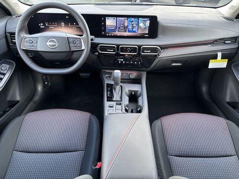 New 2026 Nissan Sentra SR w/ Floor Mat Package FWD image 22