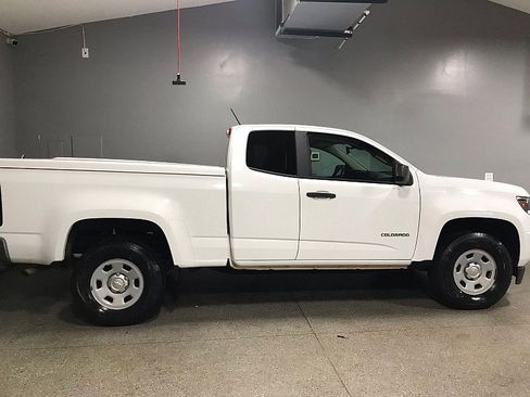 Used 2015 Chevrolet Colorado W/T w/ WT Convenience Package image 2