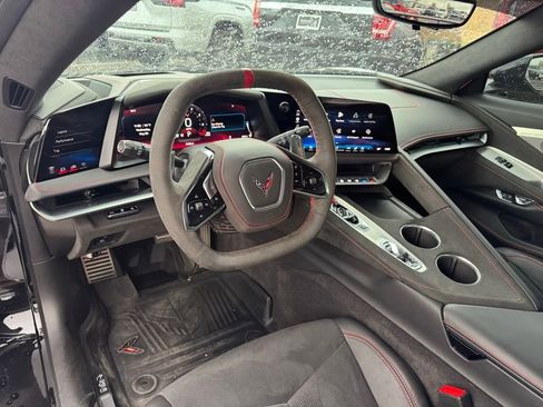 Used 2026 Chevrolet Corvette Stingray Premium Cpe w/ Z51 Performance Package RWD image 3