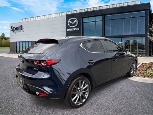 Used 2019 MAZDA MAZDA3 Hatchback FWD image 3