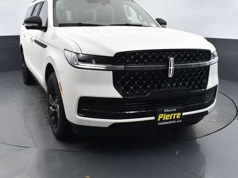 New 2025 Lincoln Navigator L Reserve w/ Jet Appearance Package image 1