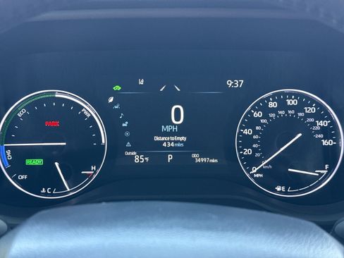 Certified 2021 Toyota Sienna Limited FWD image 10