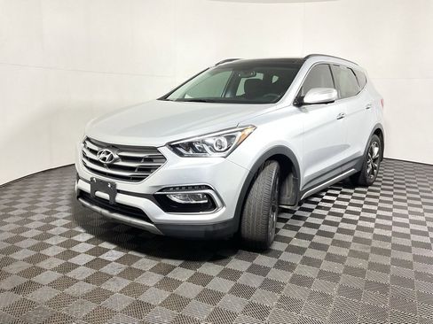 Used 2018 Hyundai Santa Fe Sport image 9