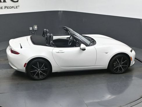 Used 2024 MAZDA MX-5 Miata Grand Touring w/ Weather Package RWD image 38