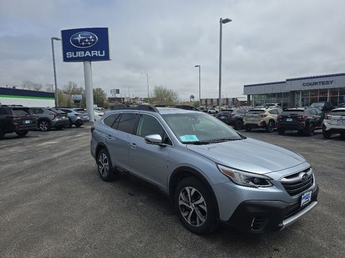 Used 2020 Subaru Outback Limited XT w/ Popular Package #2 AWD/4WD image 2