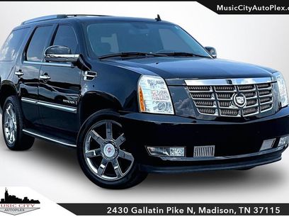 Used 2007 Cadillac Escalade AWD w/ Information Package